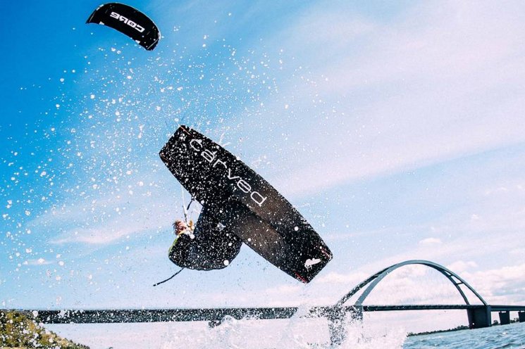 Kitesurfing erfordert neben sportlichem Können auch widerstandsfähiges Equipment.